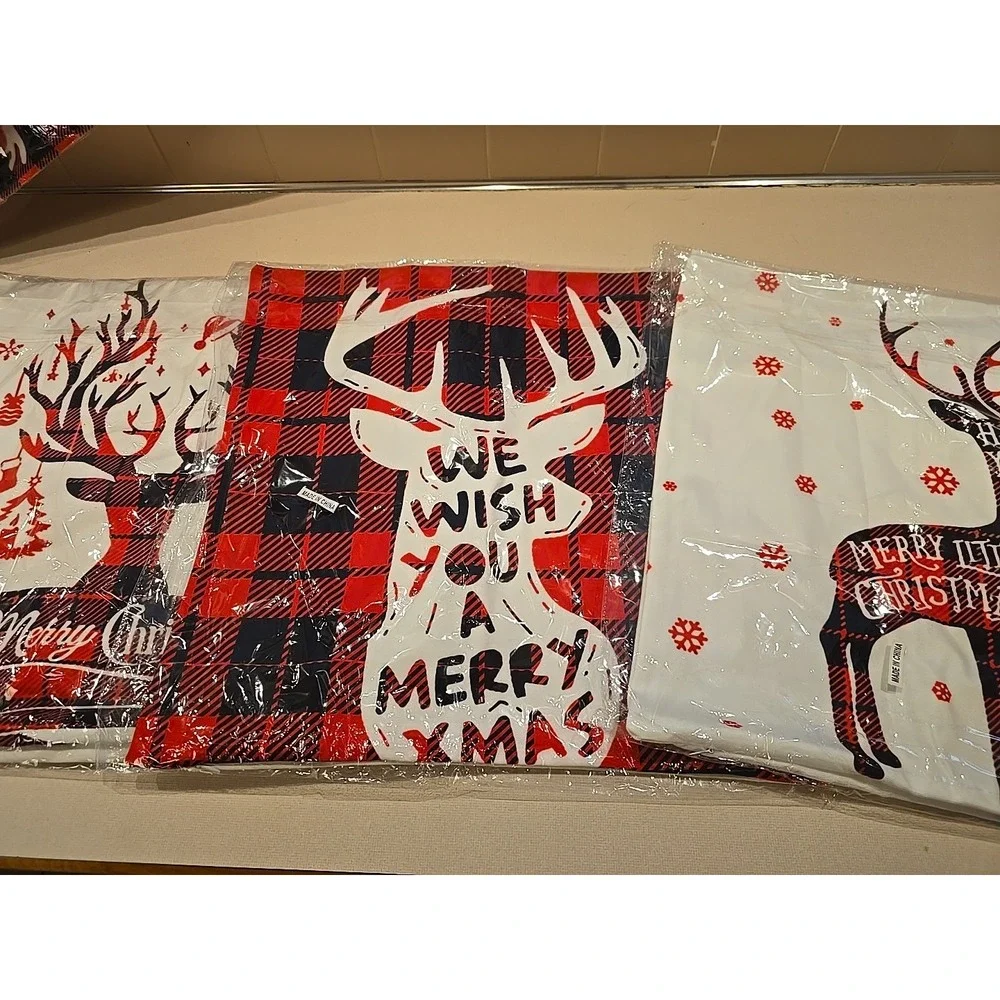 Christmas‎ Holliday Decorations Pillow Covers 18''x18'' - Set of 3